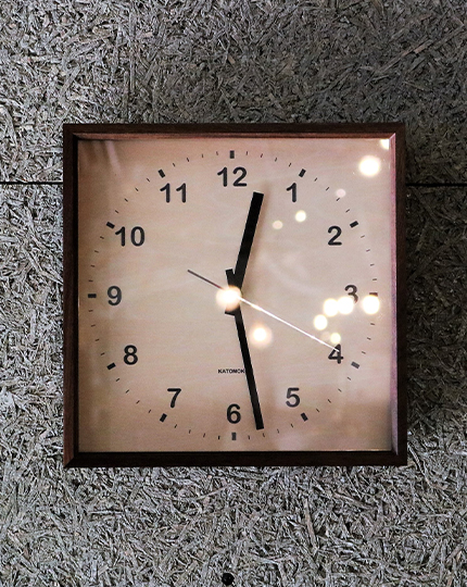 wall clock – km37 solid walnut