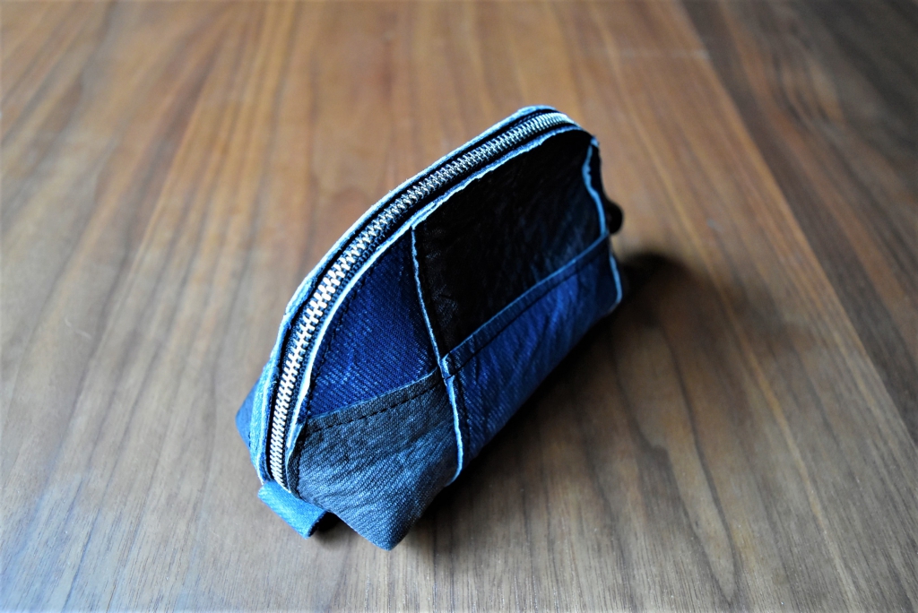 POUCH1
