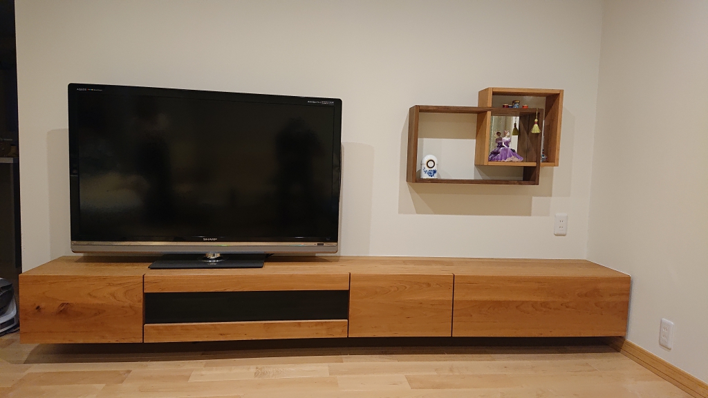 富山　家具　ミヤモト家具　SOLIDFURNITURESTORE　無垢材　造作家具　テレビボード　ブラックチェリー　天然木