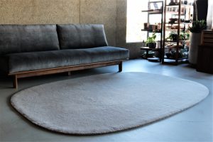 local woolen rug round (5)