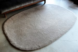 local woolen rug round (2)