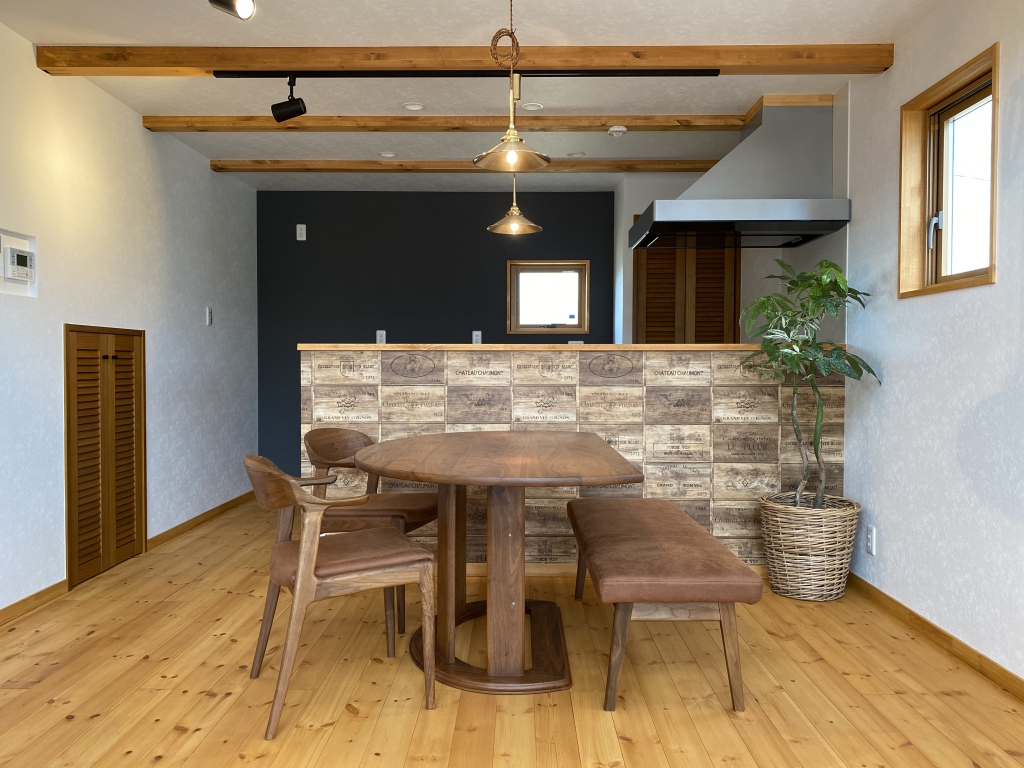 ダイニングテーブル　富山　家具