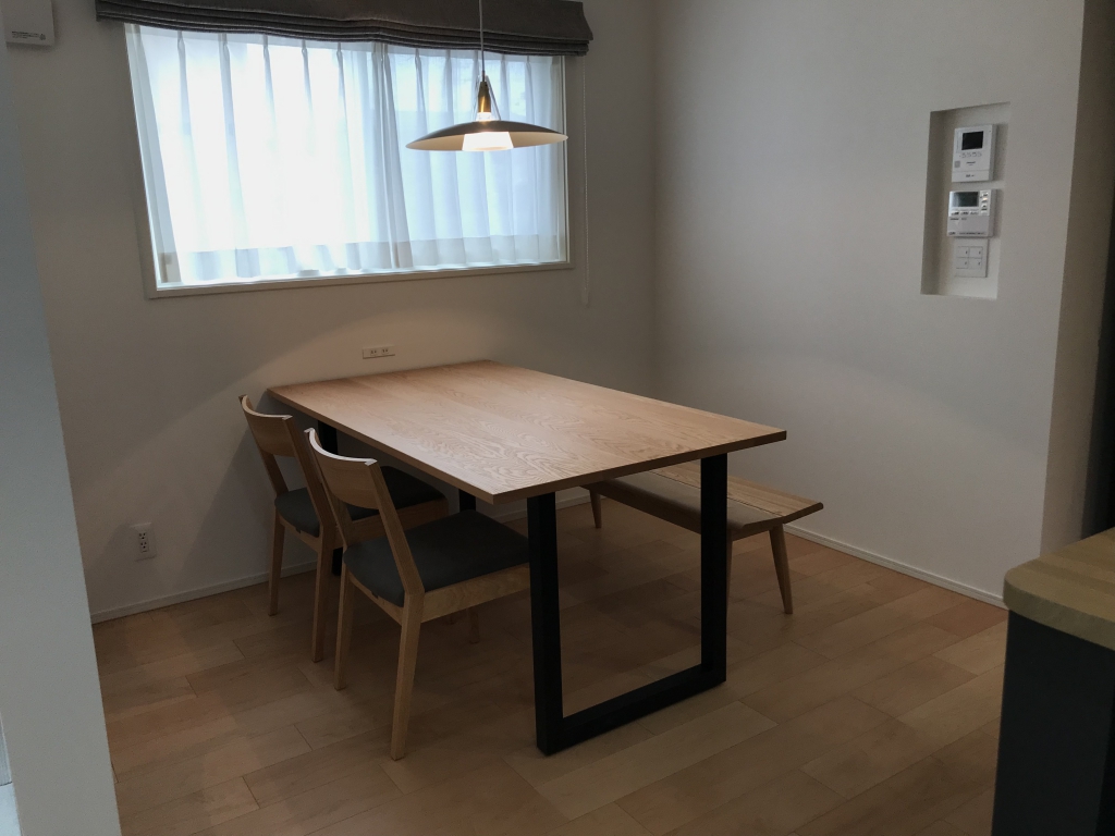 SOLID金沢 富山 ミヤモト家具 LOWVE 無垢材 オーク ナラ デーブル 椅子 照明