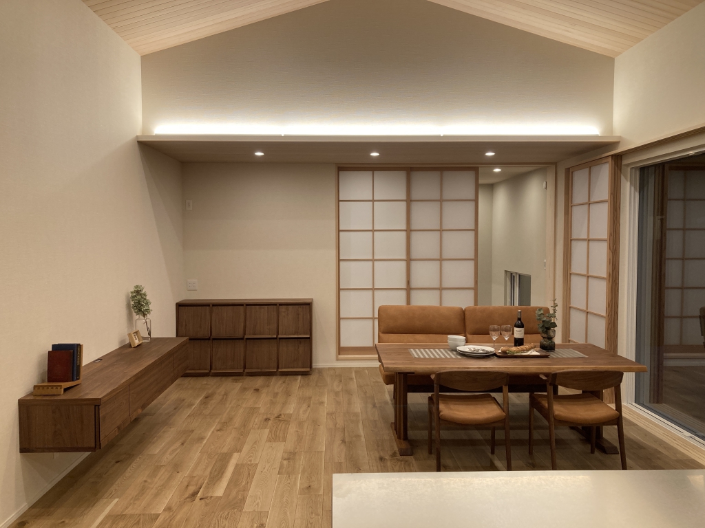 ダイニングテーブル　富山　家具