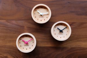 round table clock (1)