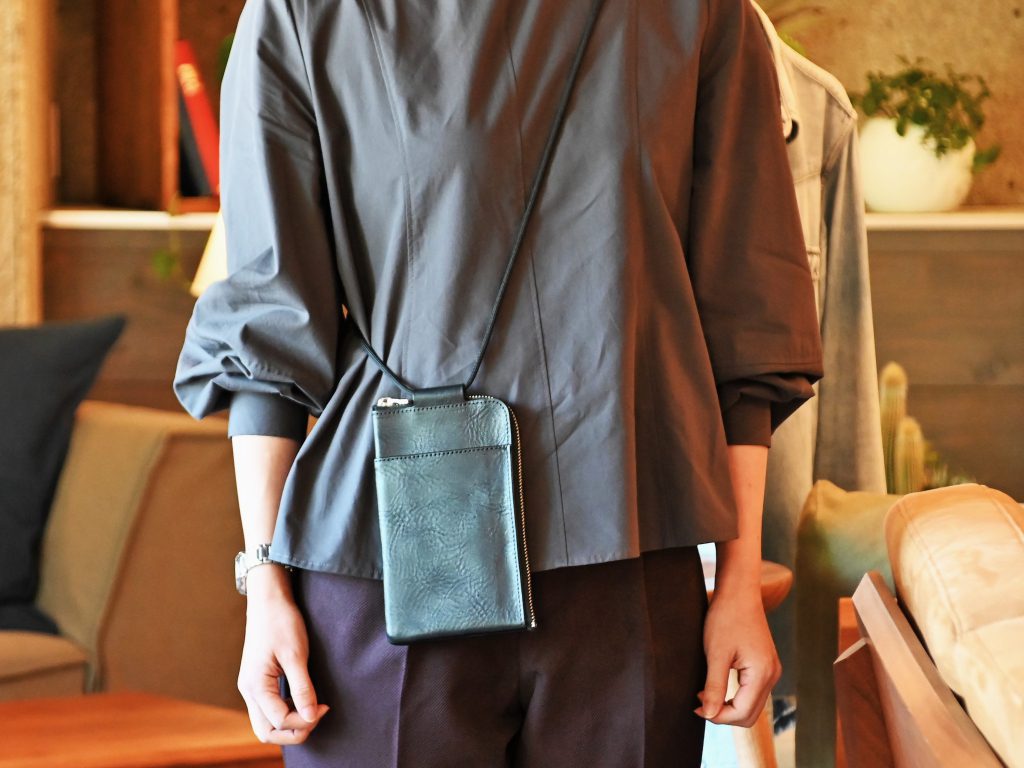 SOLID　富山　ヌメ革　オイルレザー　携帯入れ 財布3