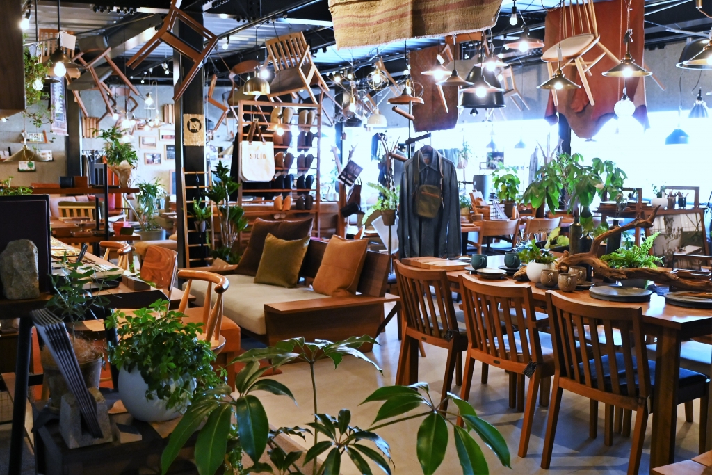 SOLID富山　店内写真　おしゃれ