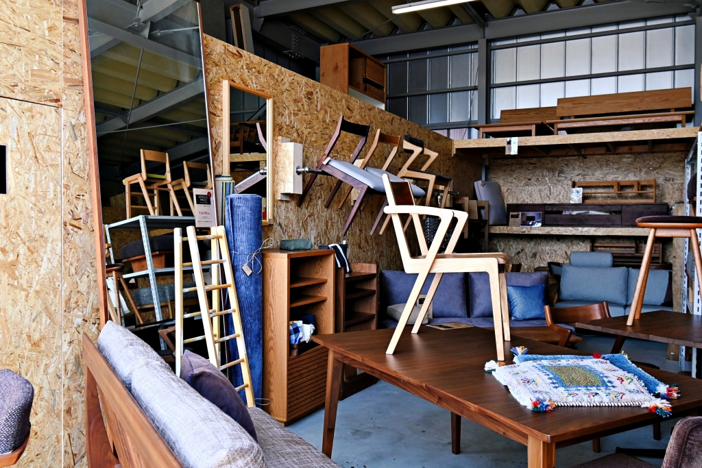 富山　家具　アウトレット
