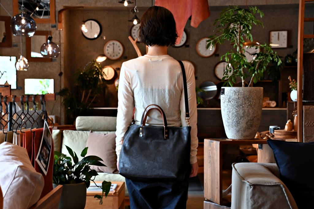 富山　本革バッグ　おすすめ