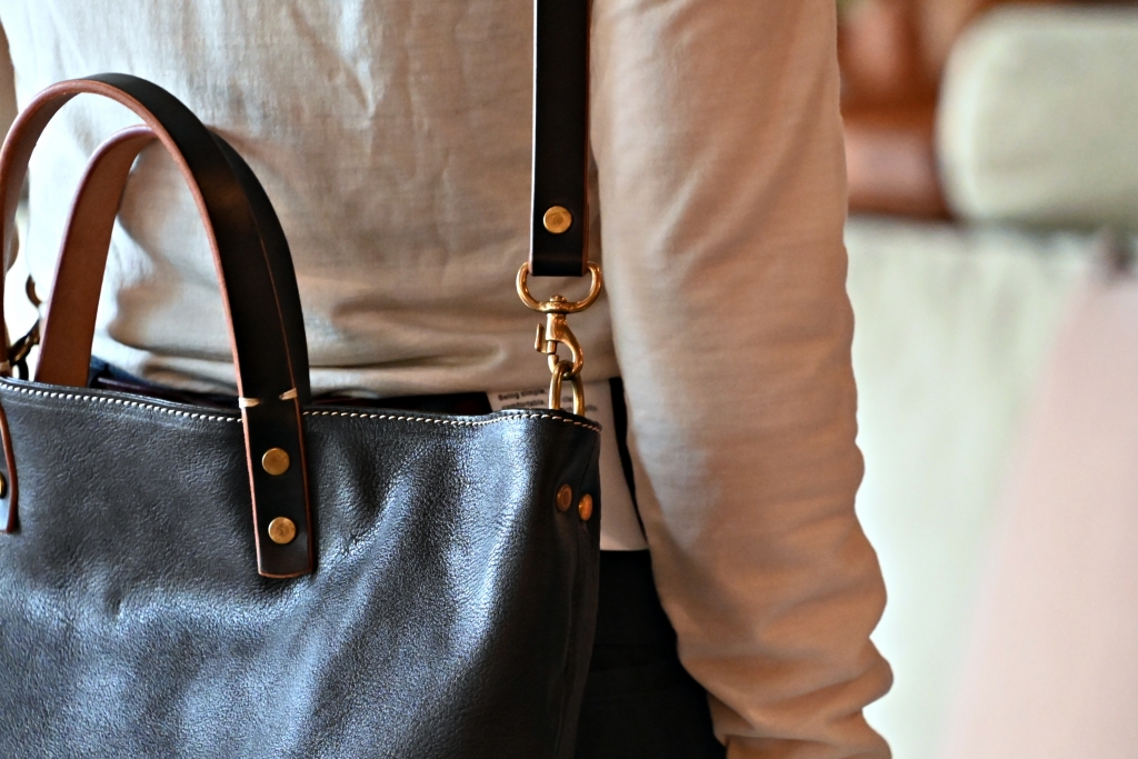 富山　本革バッグ　おすすめ