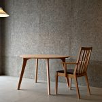 新作ダイニングと家具とは