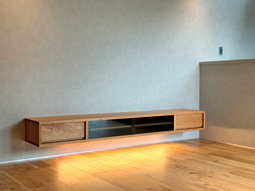 ミヤモト家具 本気のフロートテレビボード!!