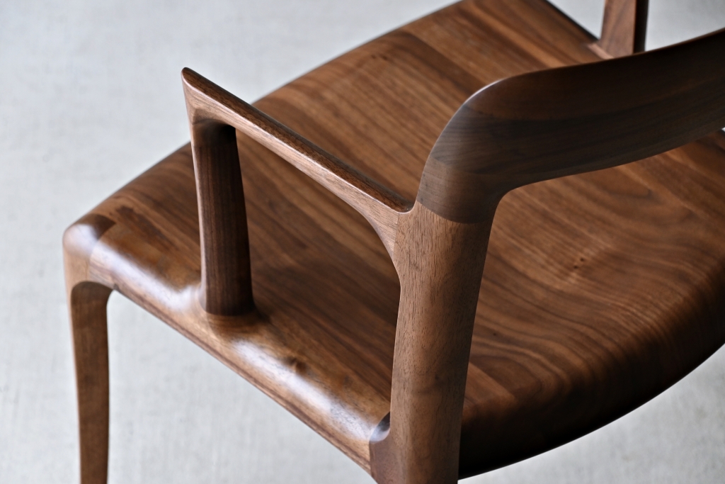 金沢　家具　無垢材　イス　おしゃれ