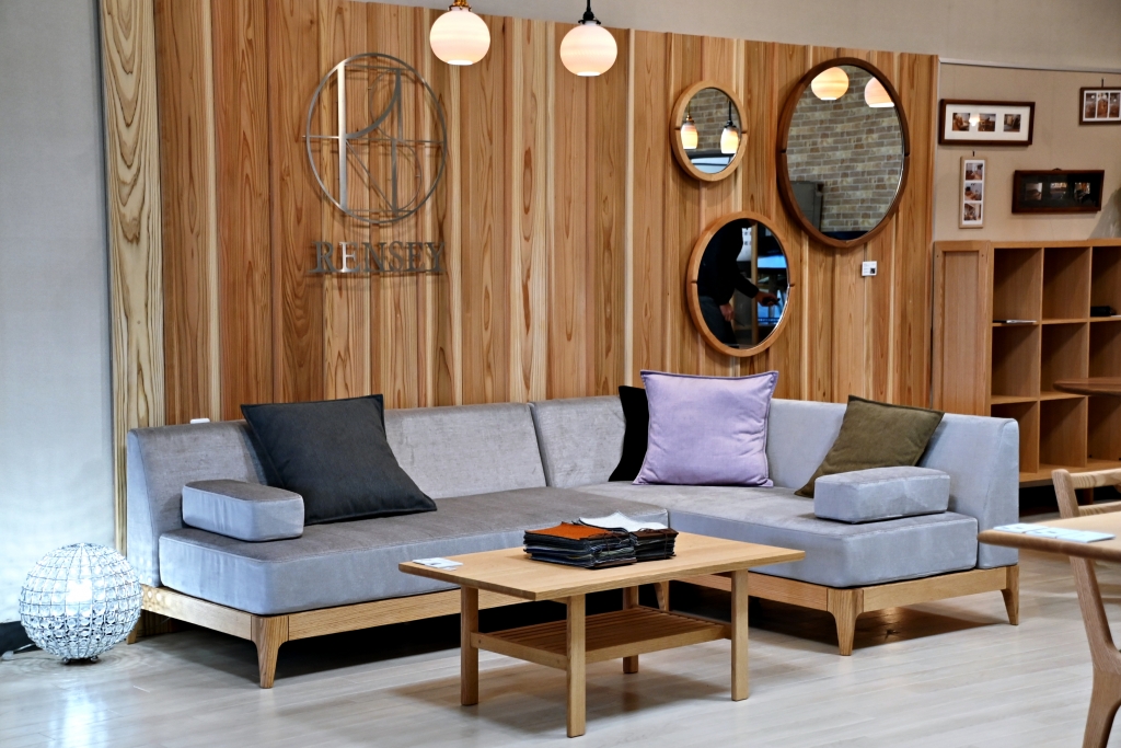 RENSEY三重 イセヤ家具 (2)