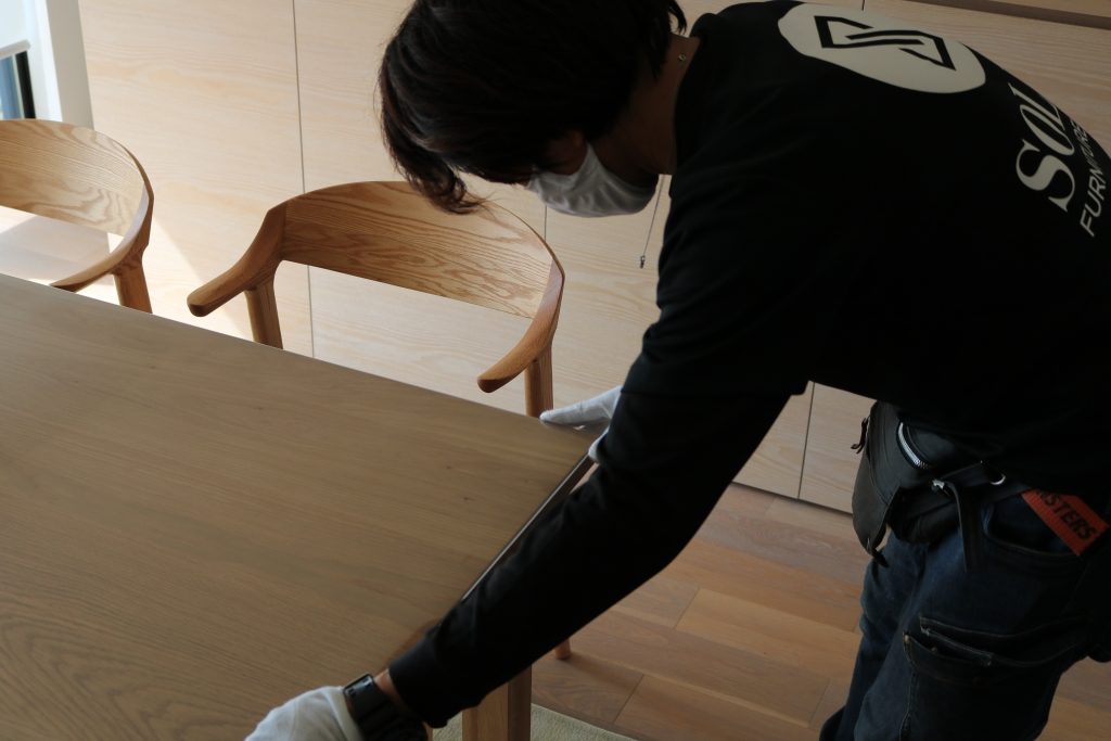 PSマット ミヤモト家具スタッフの型取りによる、綺麗な仕上がりと丁寧で確実な設置 (3)