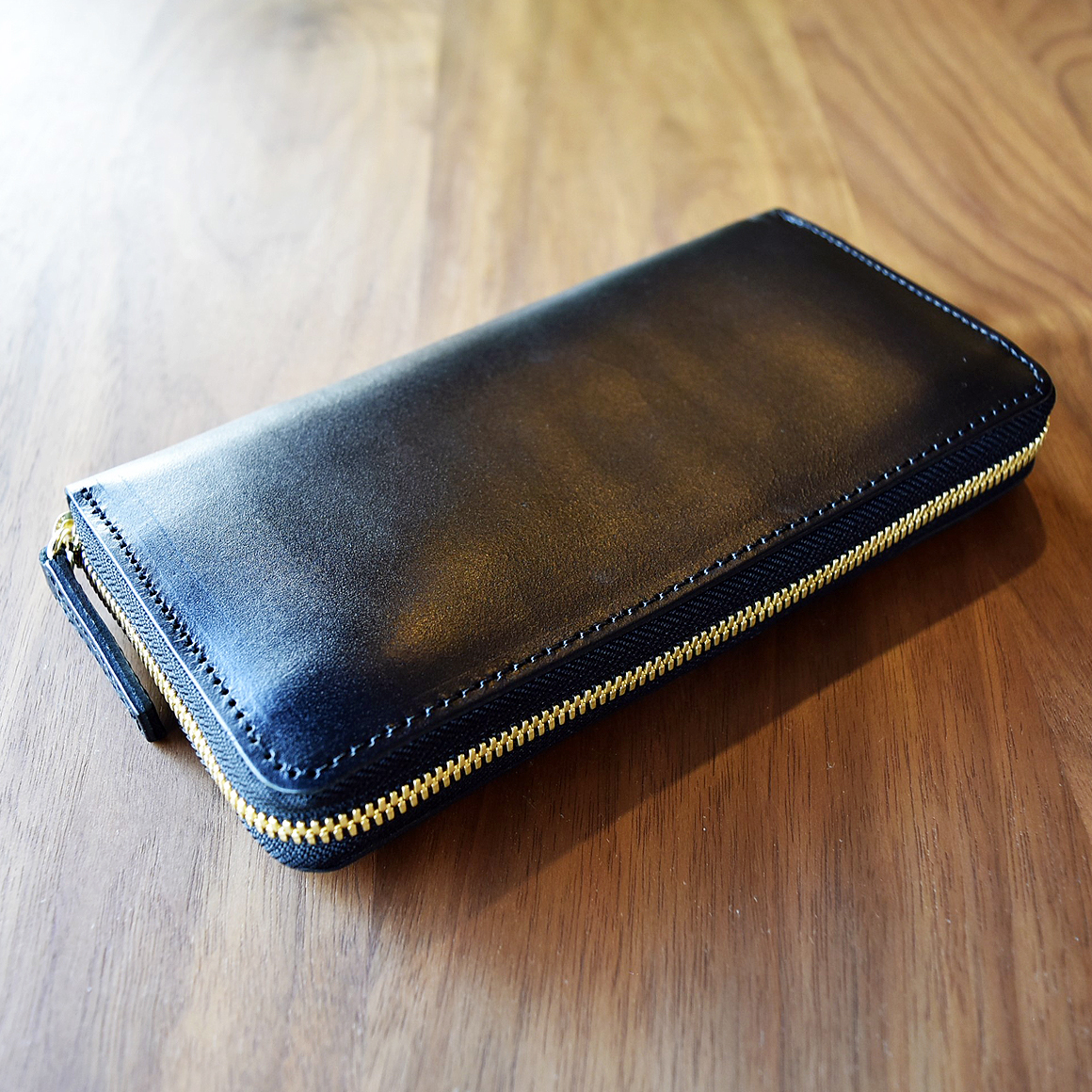 nume-round-wallet-bk