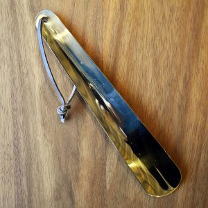 brass-shoehorn-l