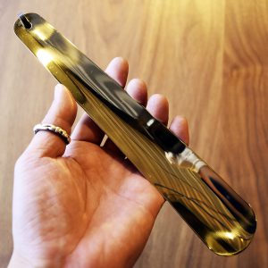 brass-shoehorn-l