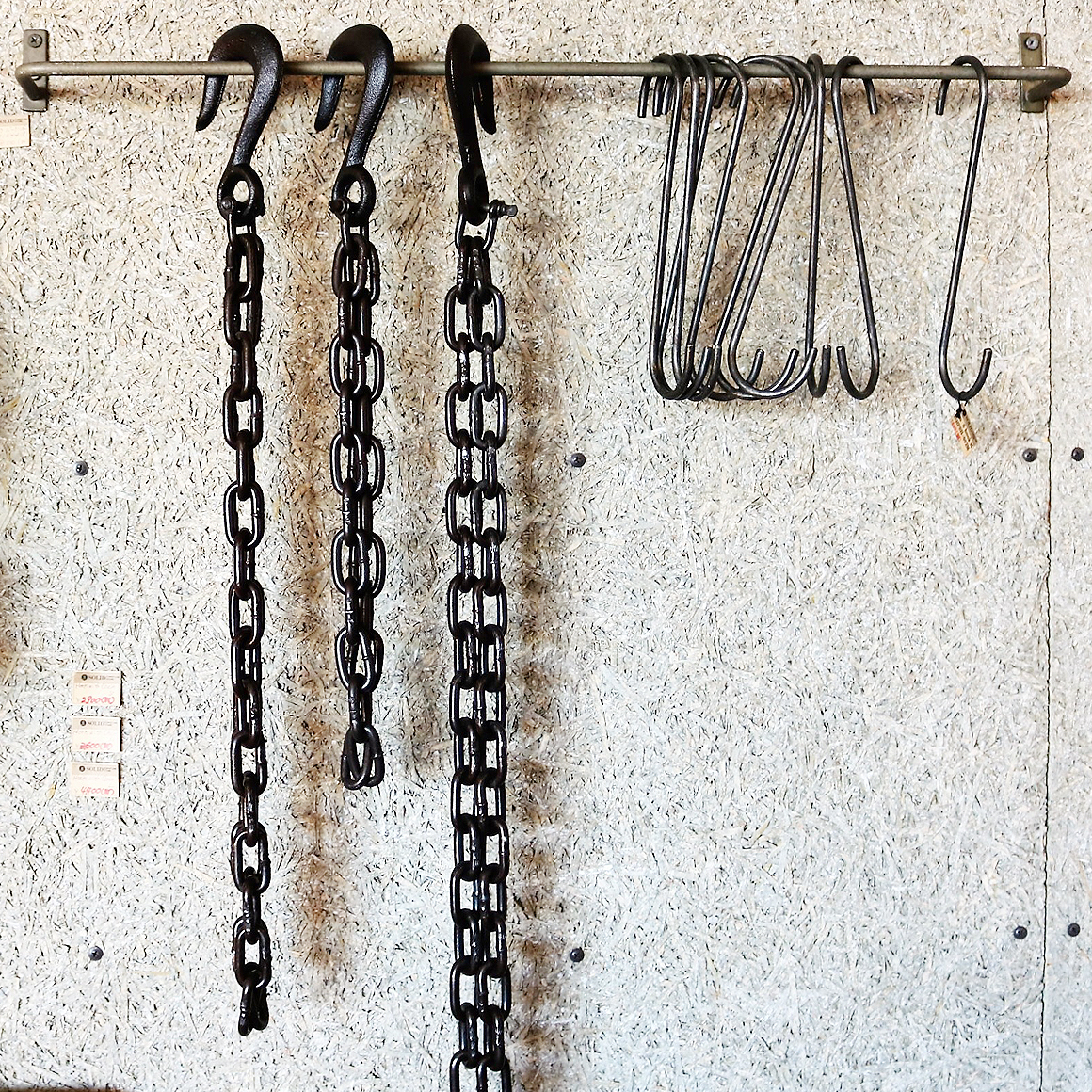 iron-hook-chain