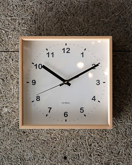 wall clock – km37 solid basswood