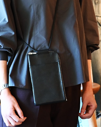 shoulder-leather-wallet-elegant-type